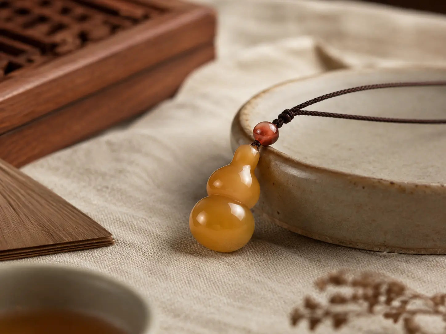 Gourd Meaning in Feng Shui Jewelry: Wu Lou and Daily Luck