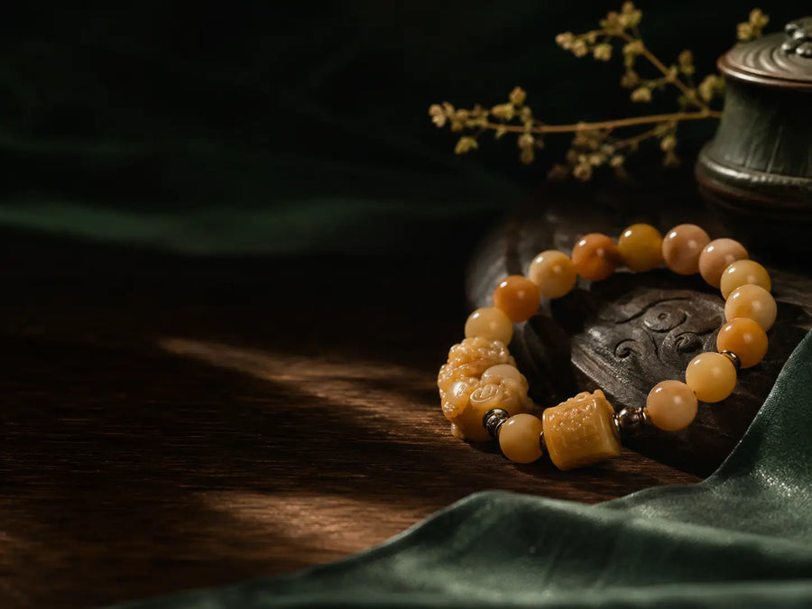 Shoushan Stone Bracelet Meaning: Lotus, Sandalwood, and Calm Balance